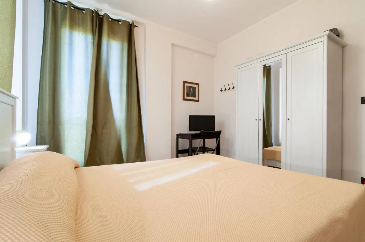 Pensión Mennula Amara Hotel Syracuse Italia
